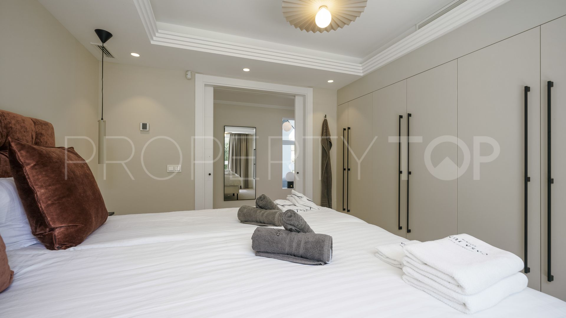 Villa with 7 bedrooms for sale in Benahavis