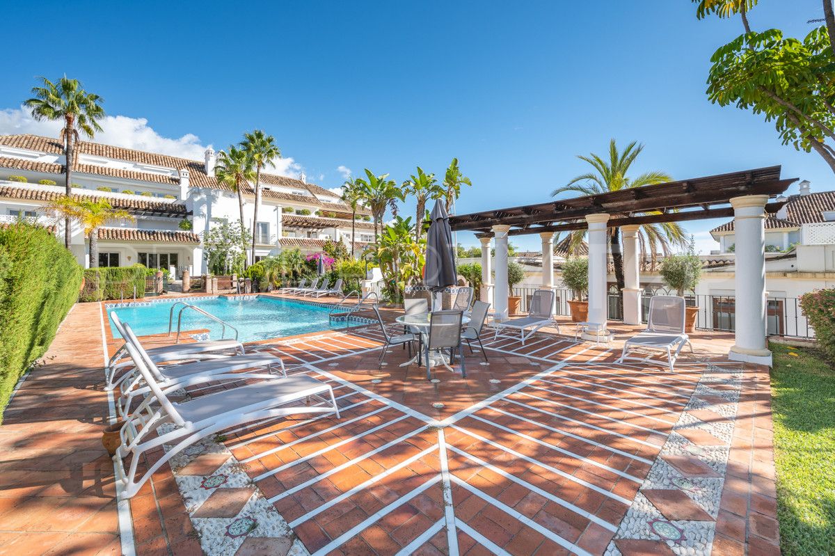 4 bedrooms penthouse for sale in Marbella Golden Mile