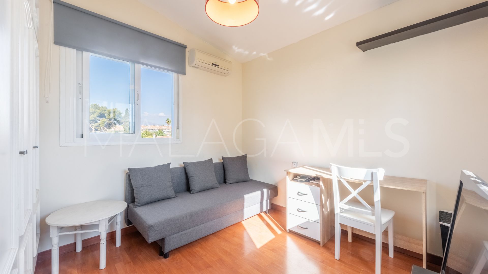 For sale villa in San Pedro de Alcantara with 5 bedrooms