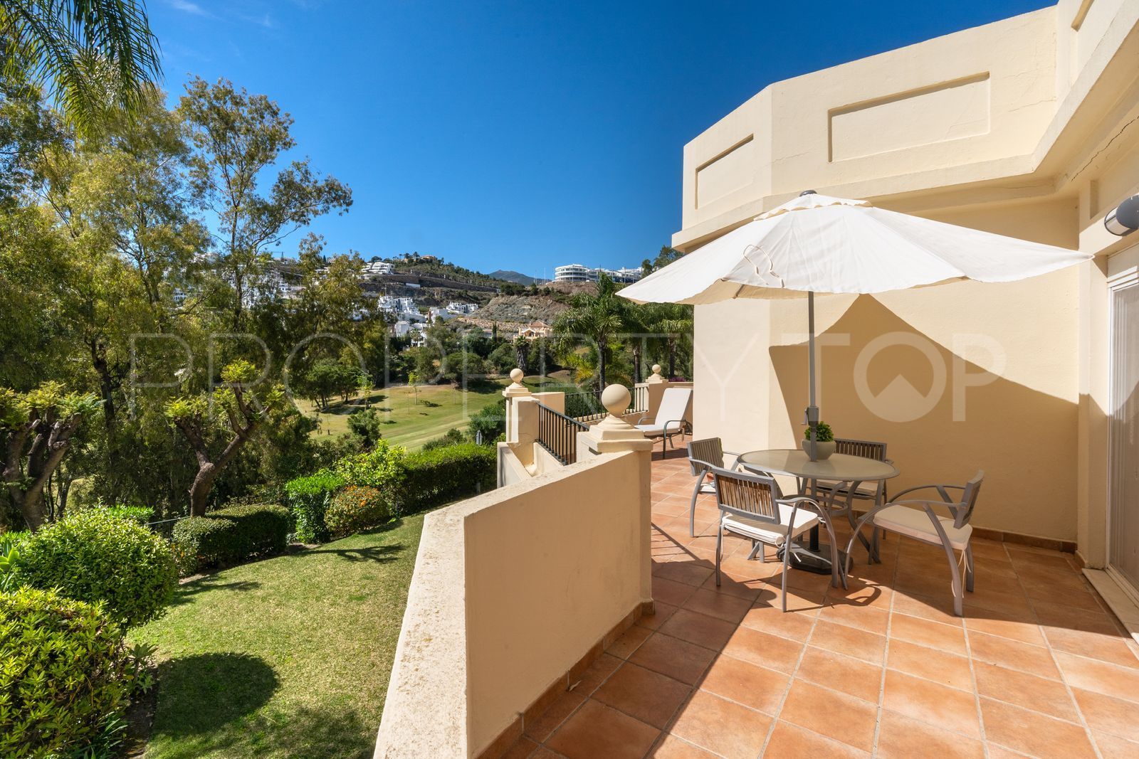 Semi Detached House in La Quinta Hills 4BR, 3BA, 250m², 100m² plot, €740k