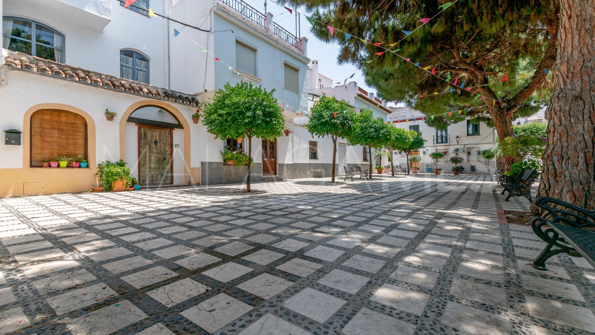 Town house for sale in Estepona Old Town with 2 bedrooms