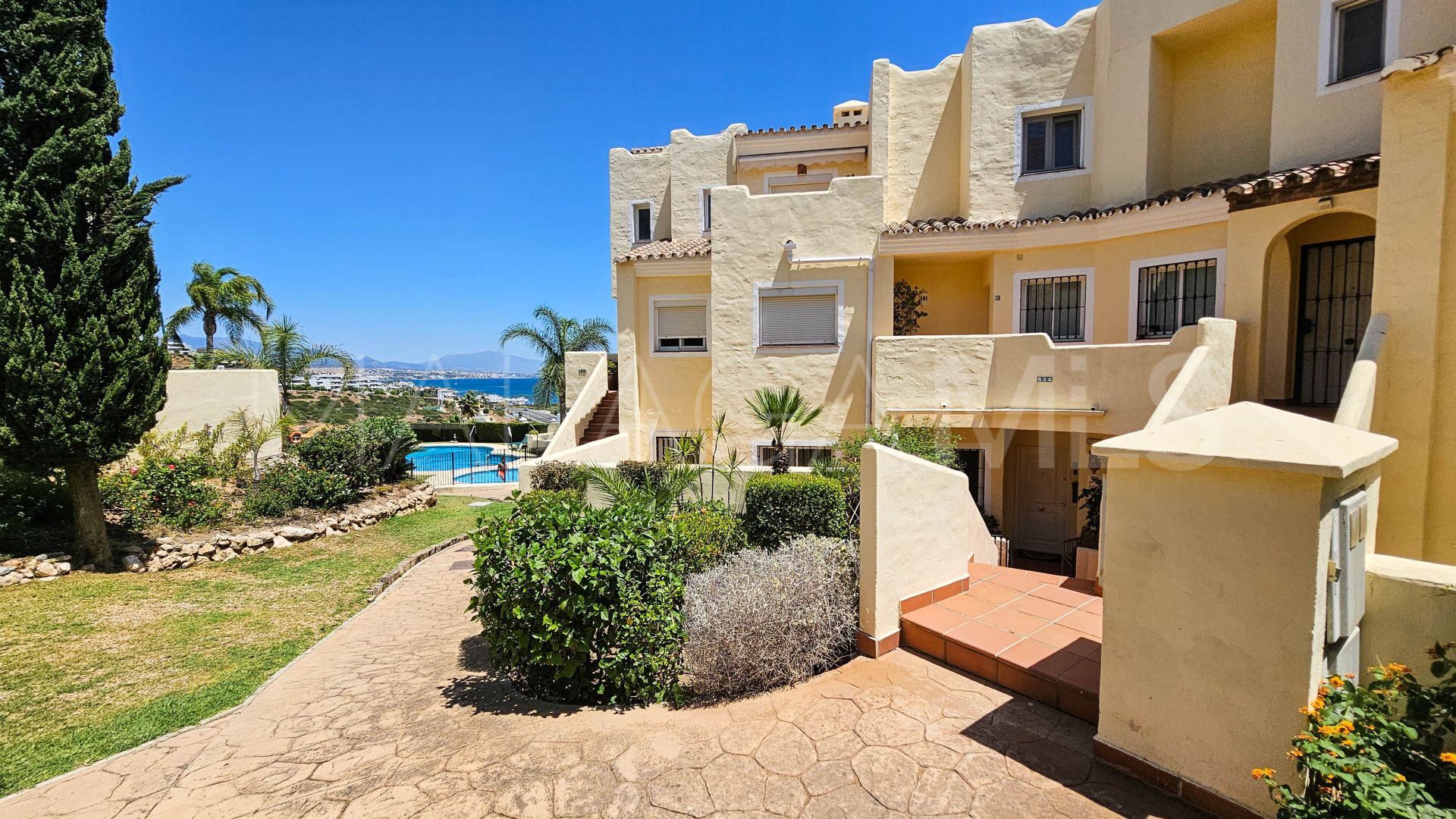 For sale ground floor apartment in Bahia de Casares with 2 bedrooms