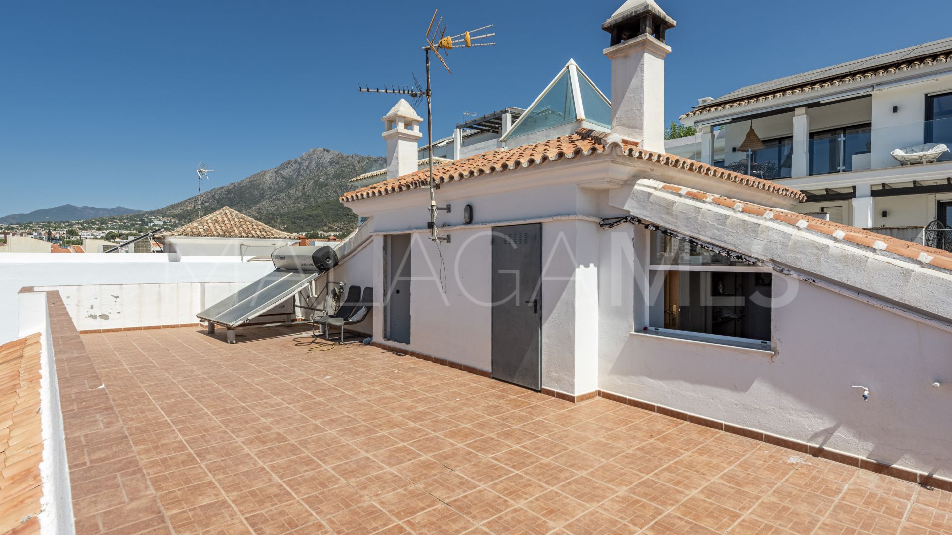 Buy villa in Marbella Ciudad de 5 bedrooms