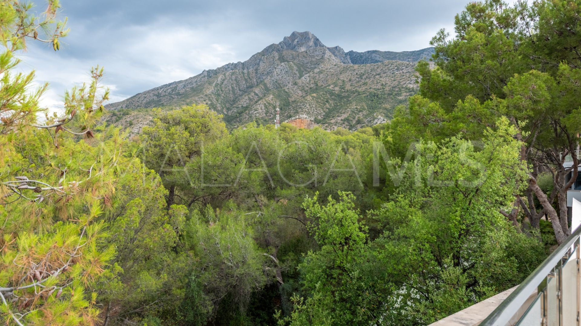 Villa jumelée for sale in Meisho Hills