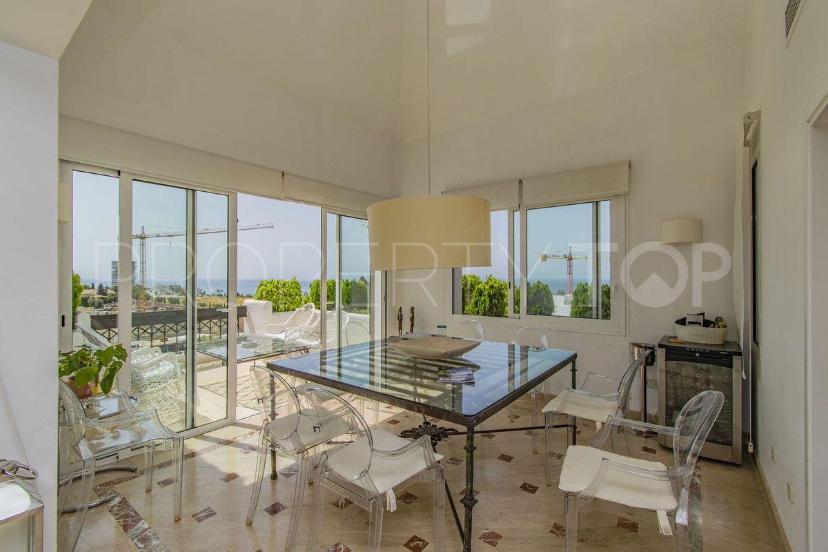 For sale 2 bedrooms penthouse in Rio Real