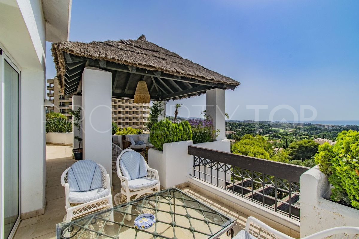 For sale 2 bedrooms penthouse in Rio Real