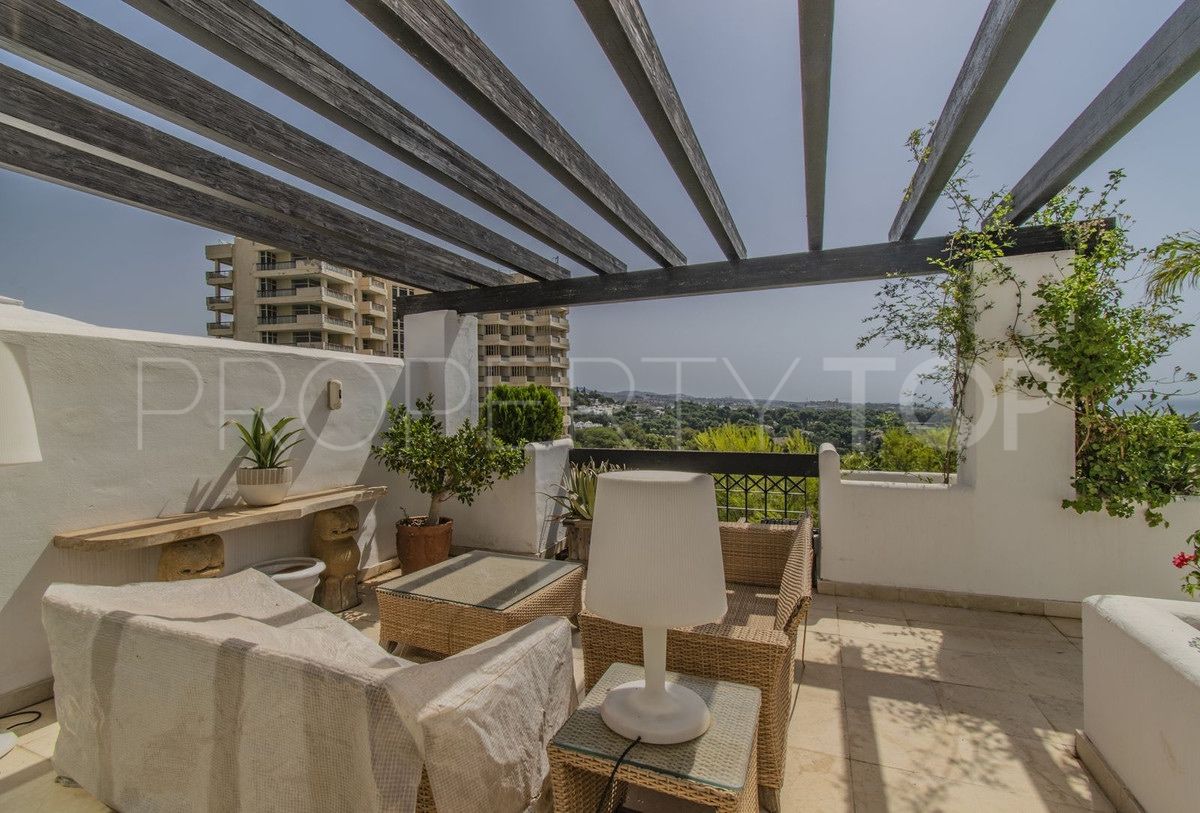 For sale 2 bedrooms penthouse in Rio Real