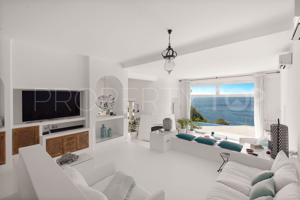 For sale Puerto Andratx villa with 4 bedrooms