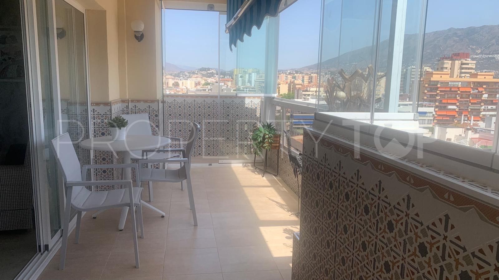 For sale duplex penthouse with 2 bedrooms in Fuengirola Puerto