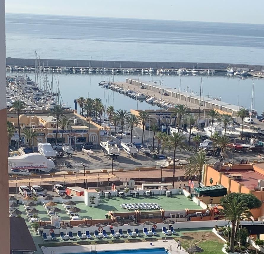 For sale duplex penthouse with 2 bedrooms in Fuengirola Puerto