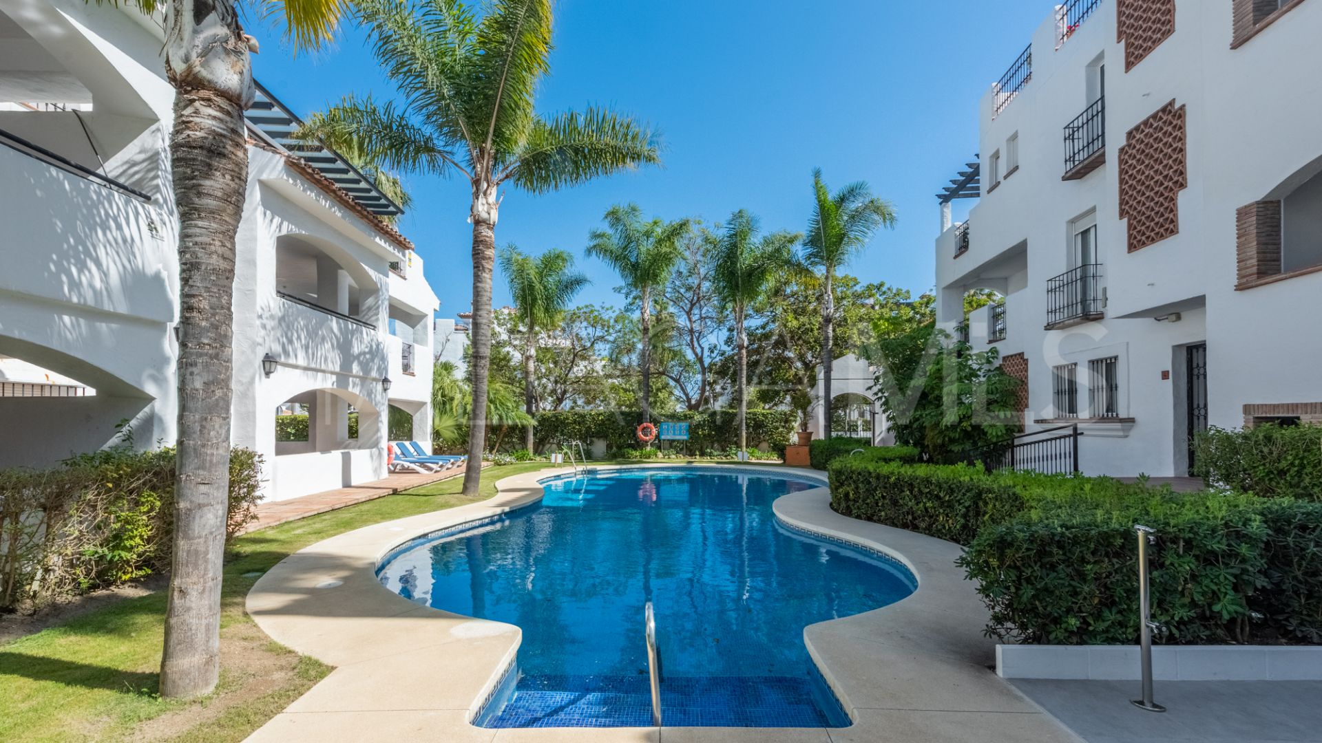 Se vende atico duplex in San Pedro de Alcantara de 2 bedrooms