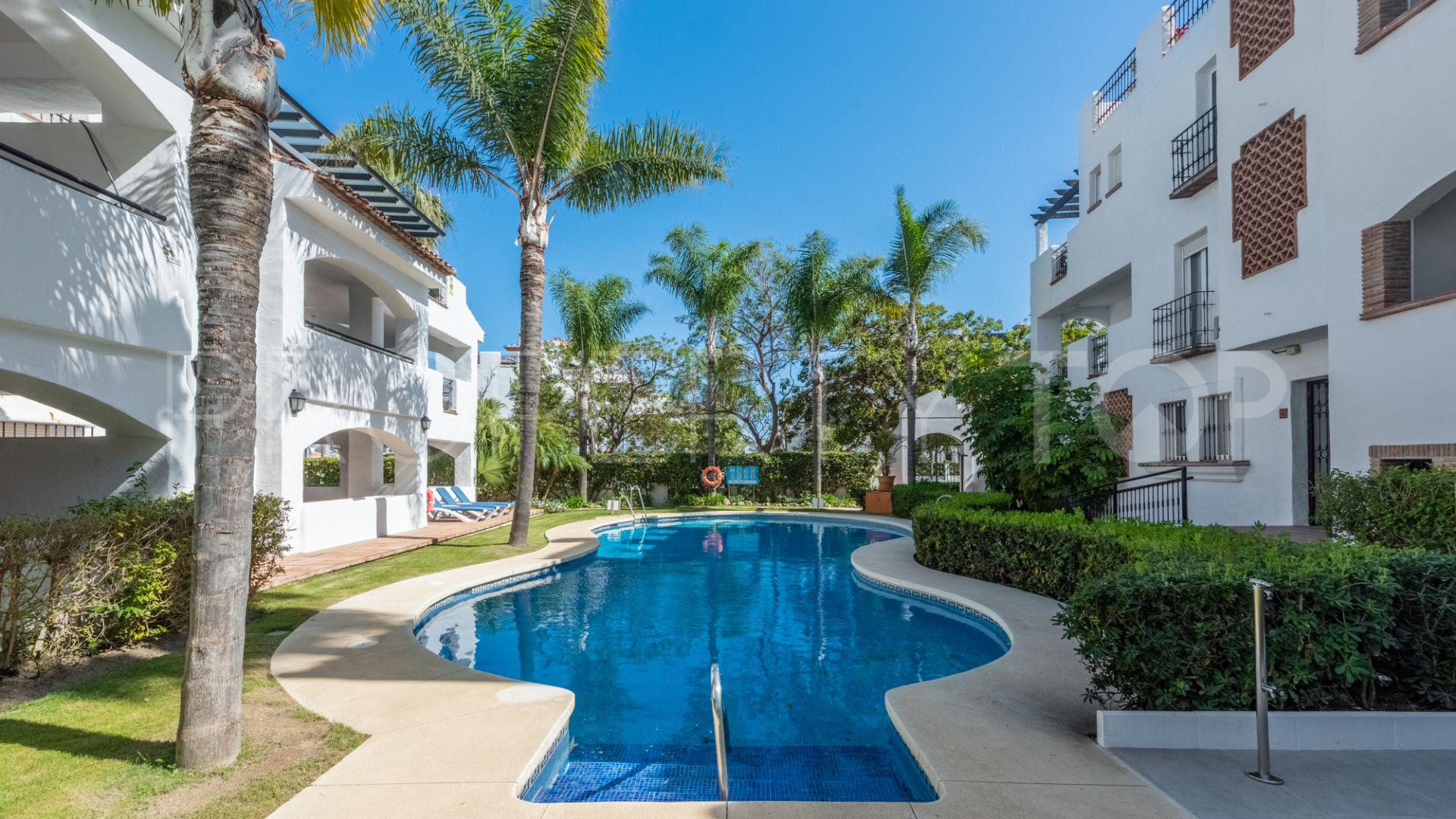 For sale San Pedro de Alcantara 2 bedrooms duplex penthouse