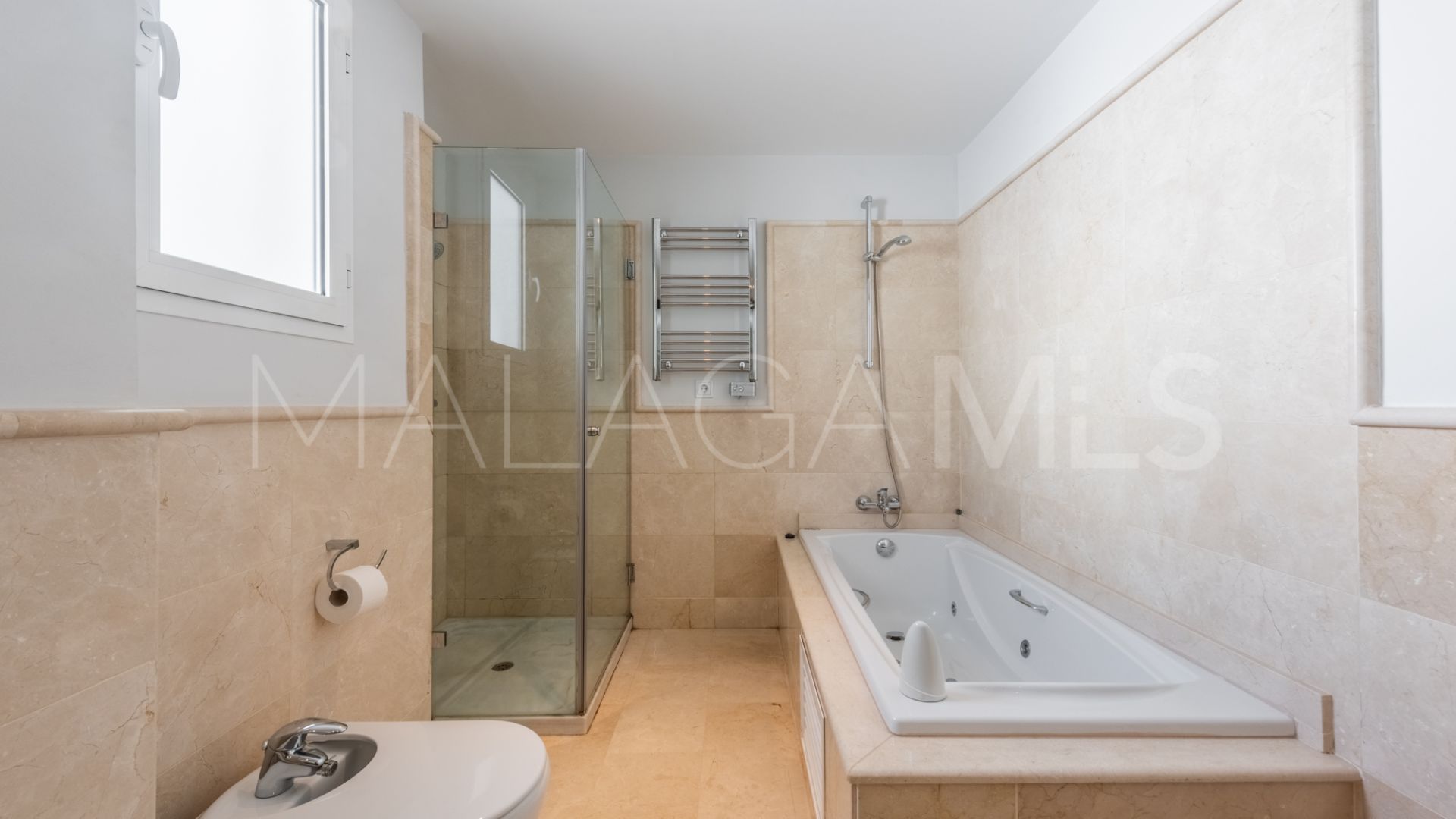 Se vende atico duplex in San Pedro de Alcantara de 2 bedrooms