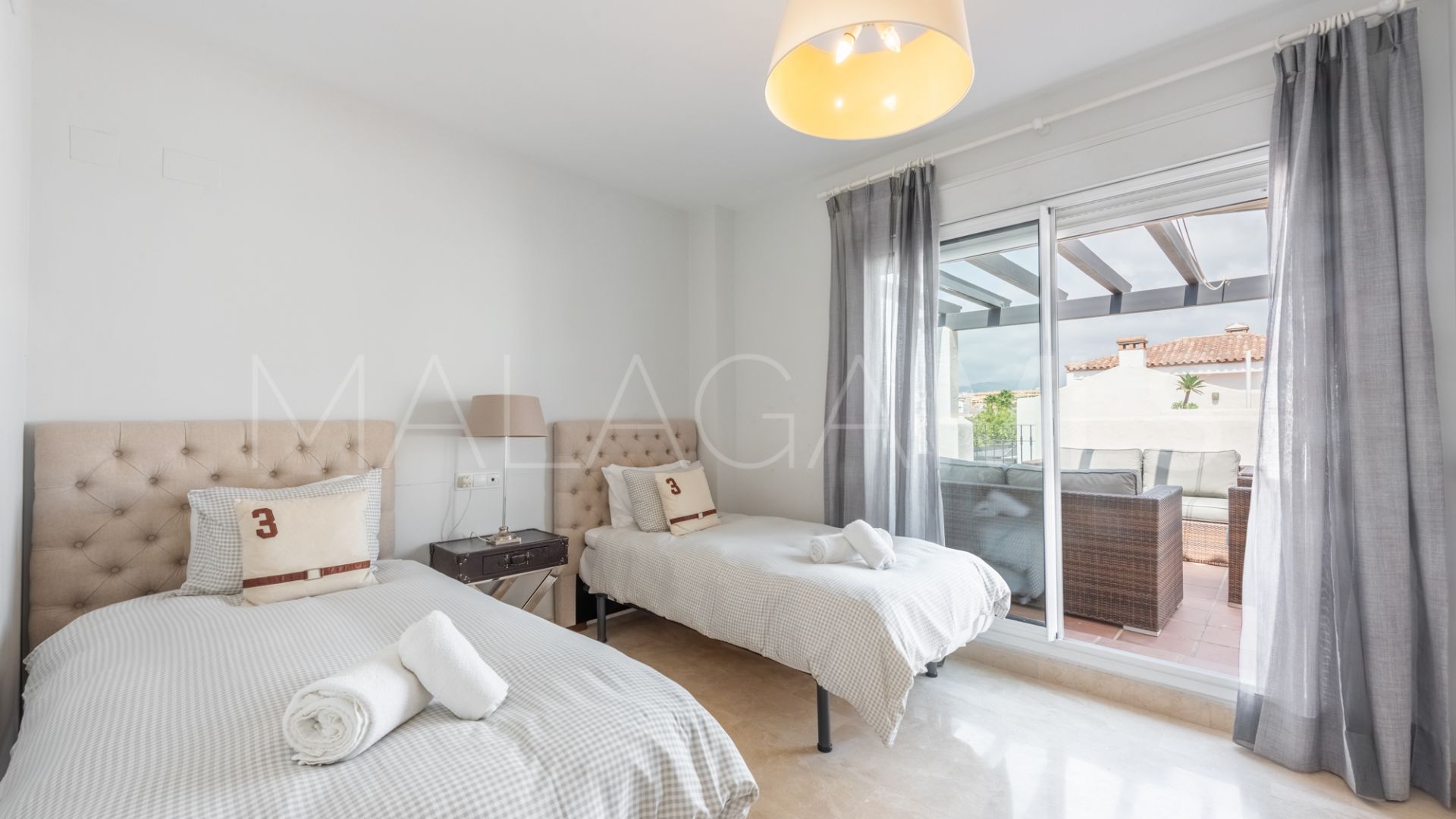 Se vende atico duplex in San Pedro de Alcantara de 2 bedrooms