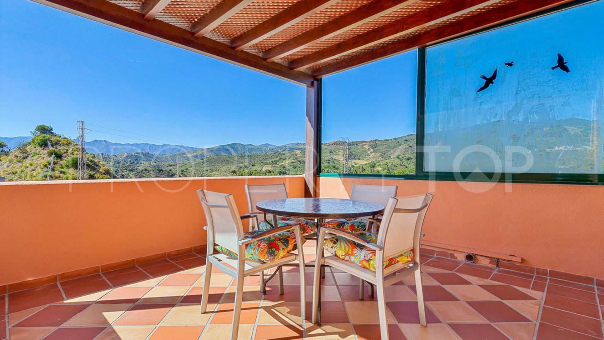 Buy duplex penthouse in Elviria with 3 bedrooms