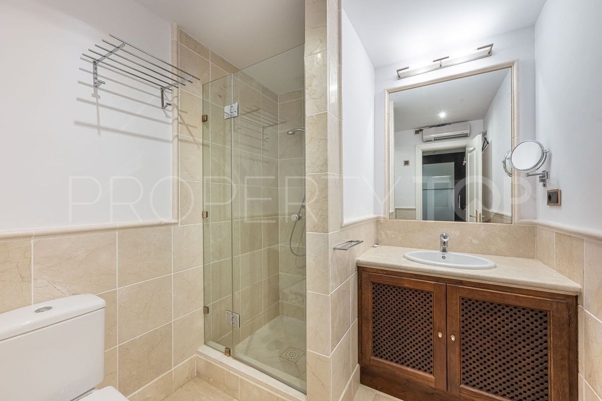 1 bedroom Rio Real ground floor apartment for sale