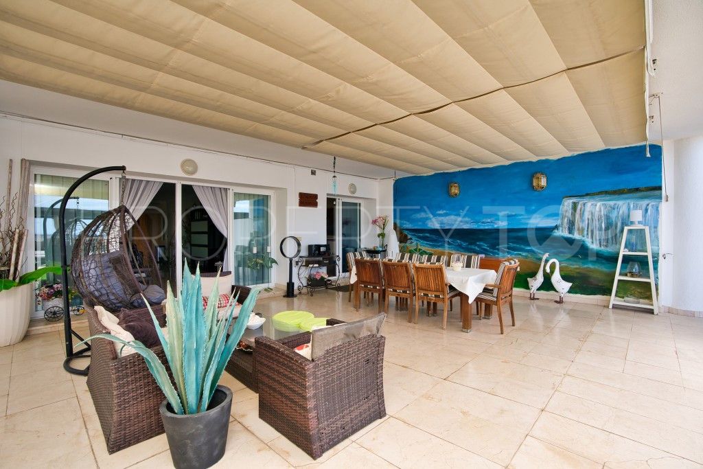 For sale penthouse with 3 bedrooms in Playa Bajadilla - Puertos