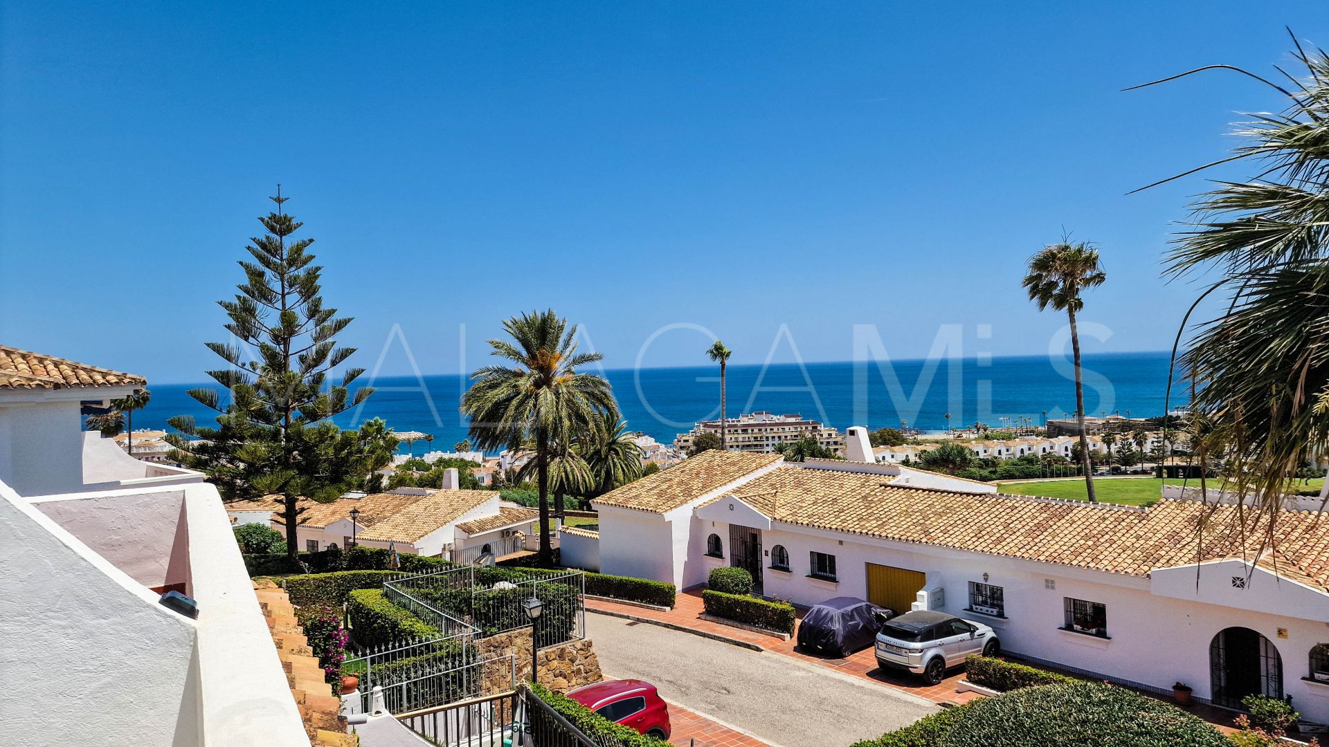 Maison de ville for sale in La Duquesa