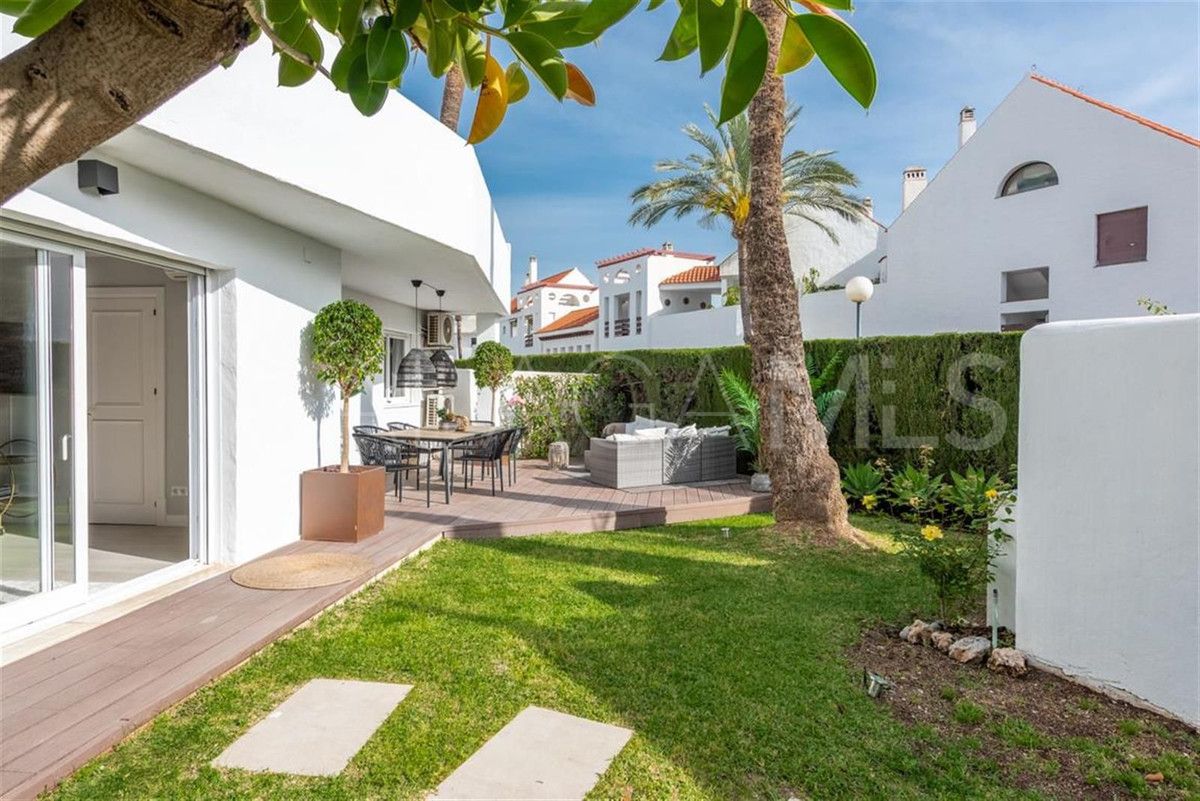 Jardines de Andalucia, apartamento planta baja for sale de 4 bedrooms