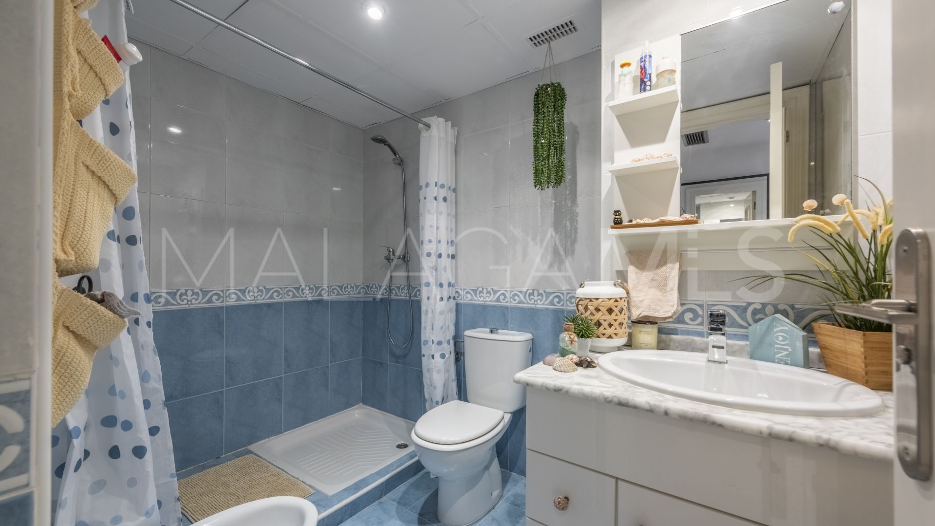 Se vende apartamento in Guadalmina Alta with 2 bedrooms