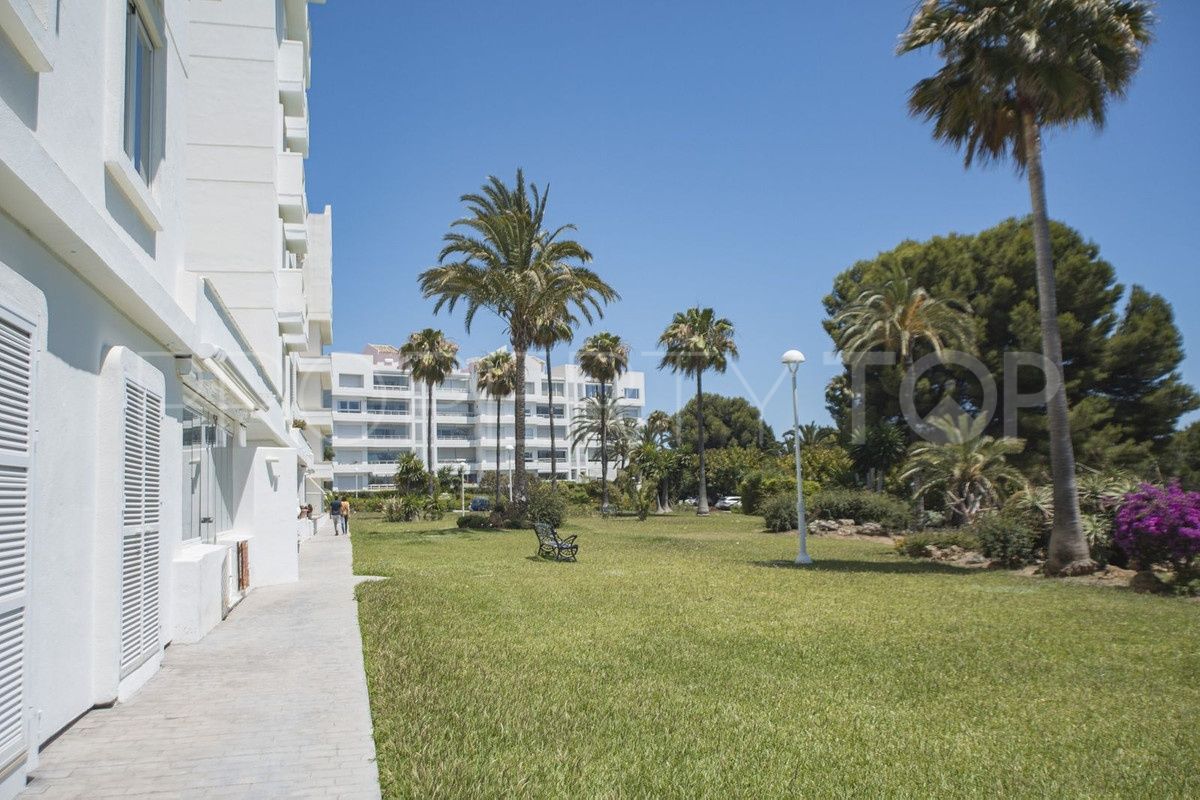 Comprar apartamento planta baja de 3 dormitorios en Torre Real