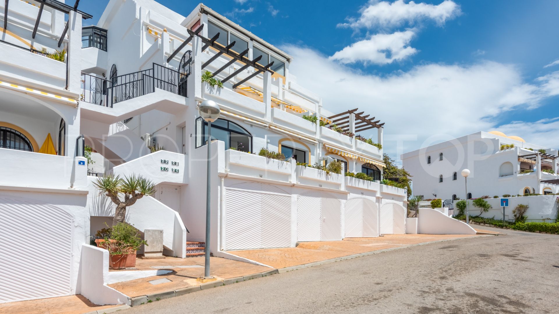 Apartamento con 2 dormitorios a la venta en Riviera del Sol