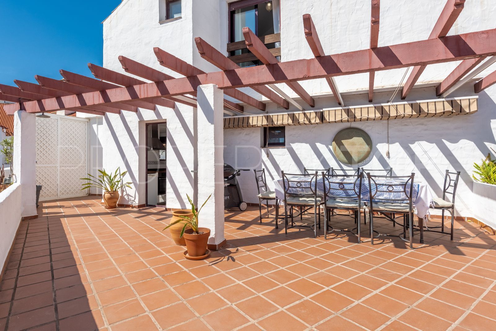 Atico duplex a la venta en Nueva Andalucia con 4 dormitorios