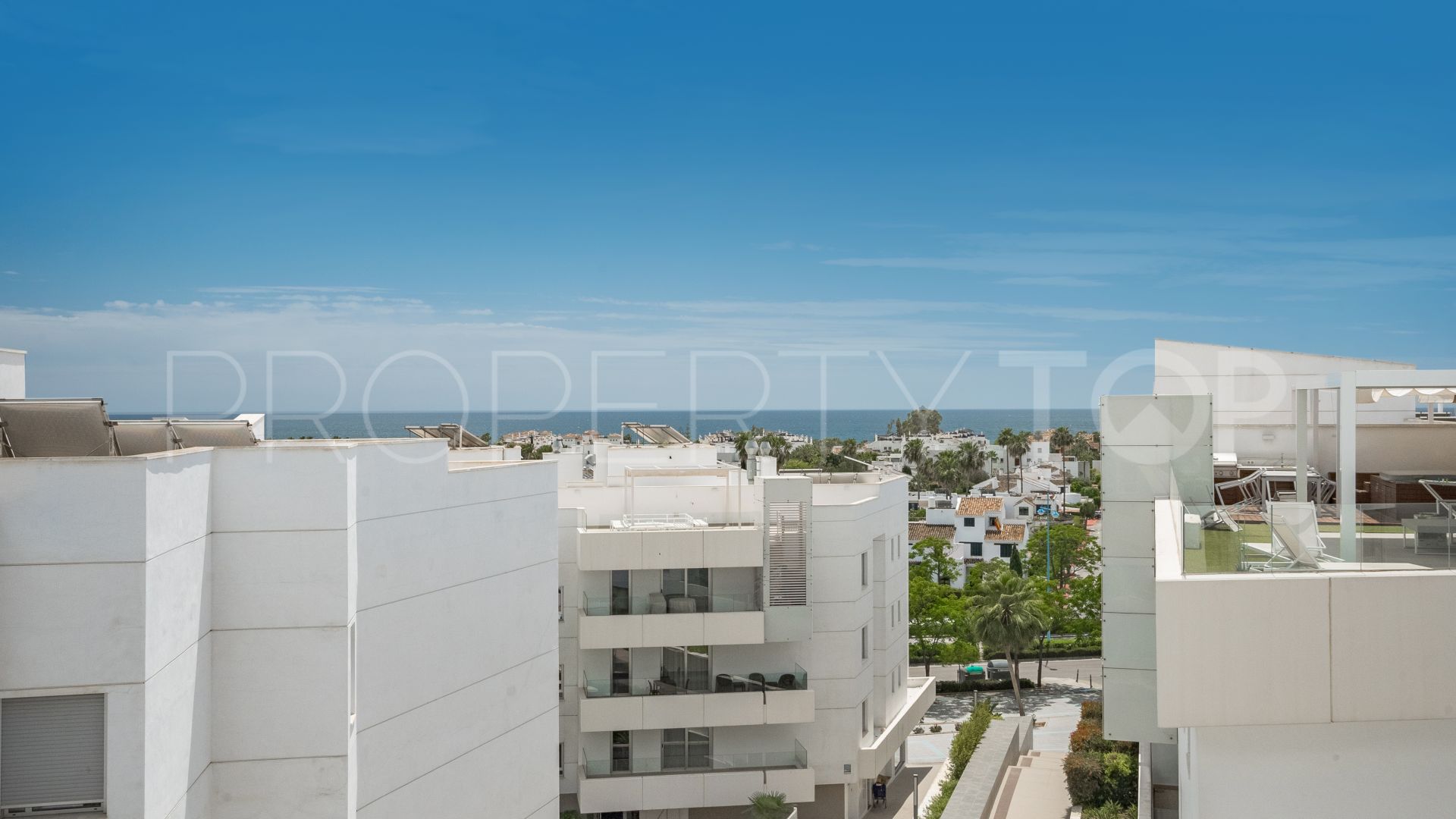 Duplex penthouse in Los Arqueros Beach for sale