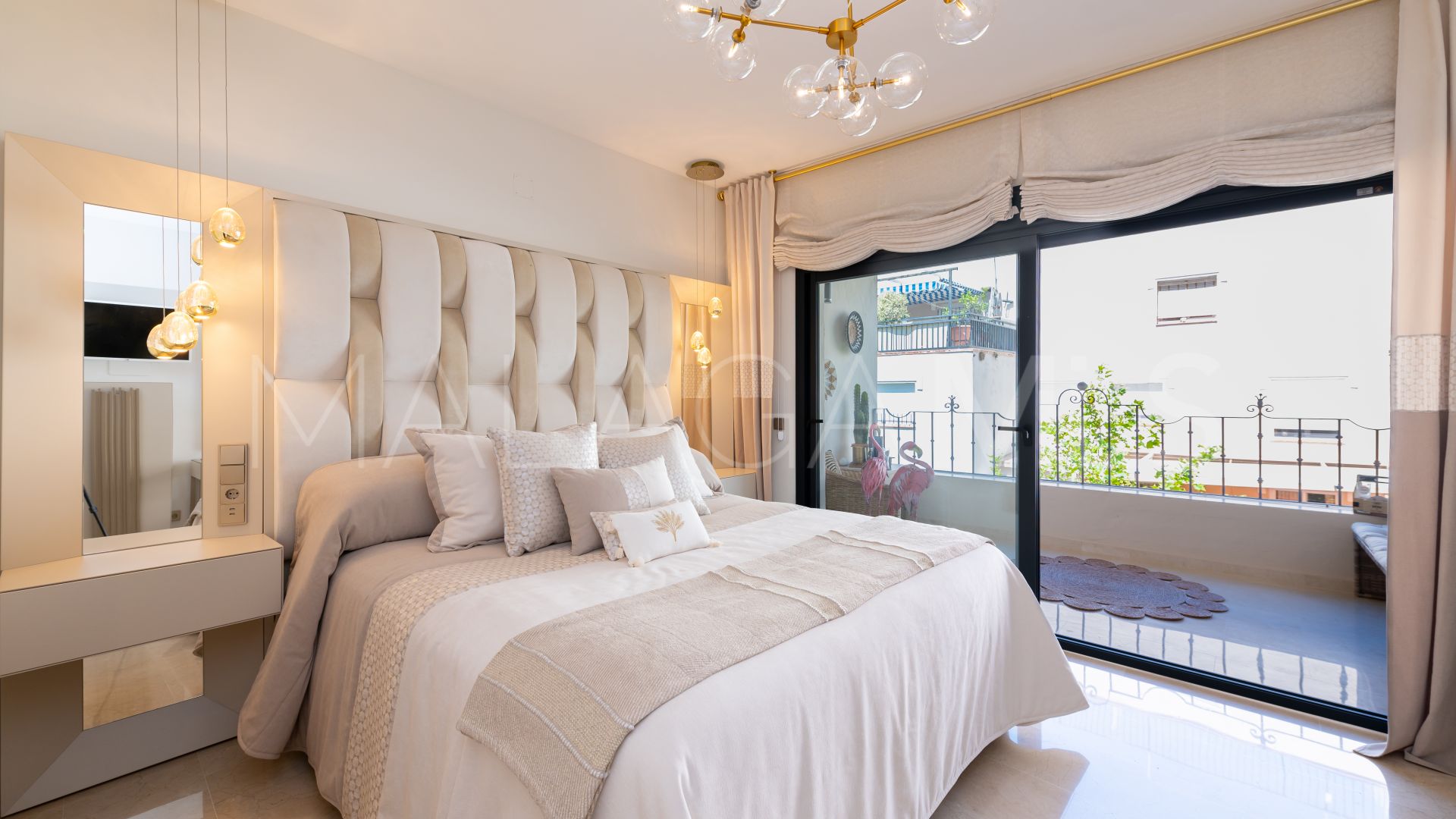 Atico a la venta in Marbella Centro with 3 bedrooms