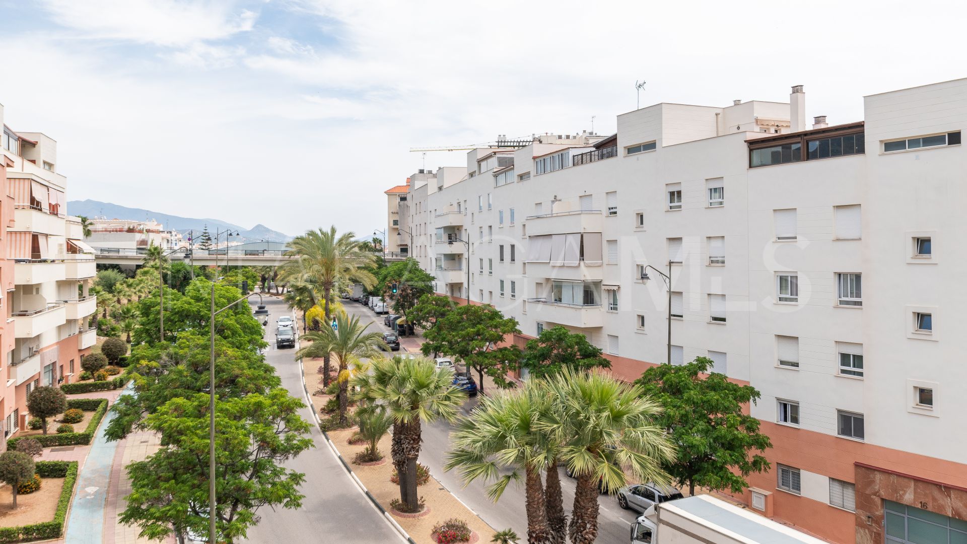 Zweistöckiges penthouse for sale in Estepona Puerto