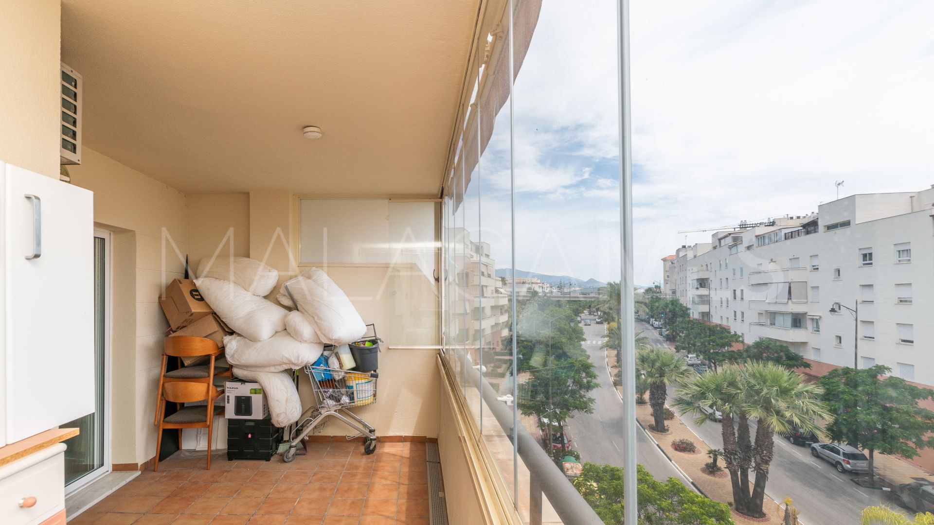 Buy duplex penthouse in Estepona Puerto