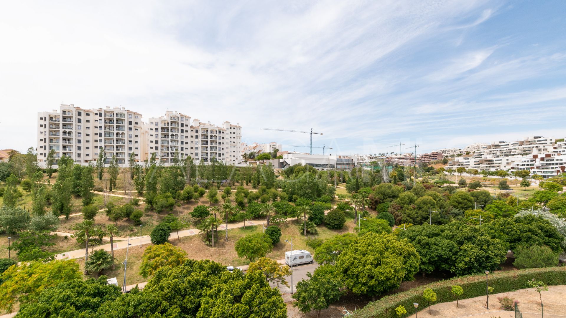 Zweistöckiges penthouse for sale in Estepona Puerto