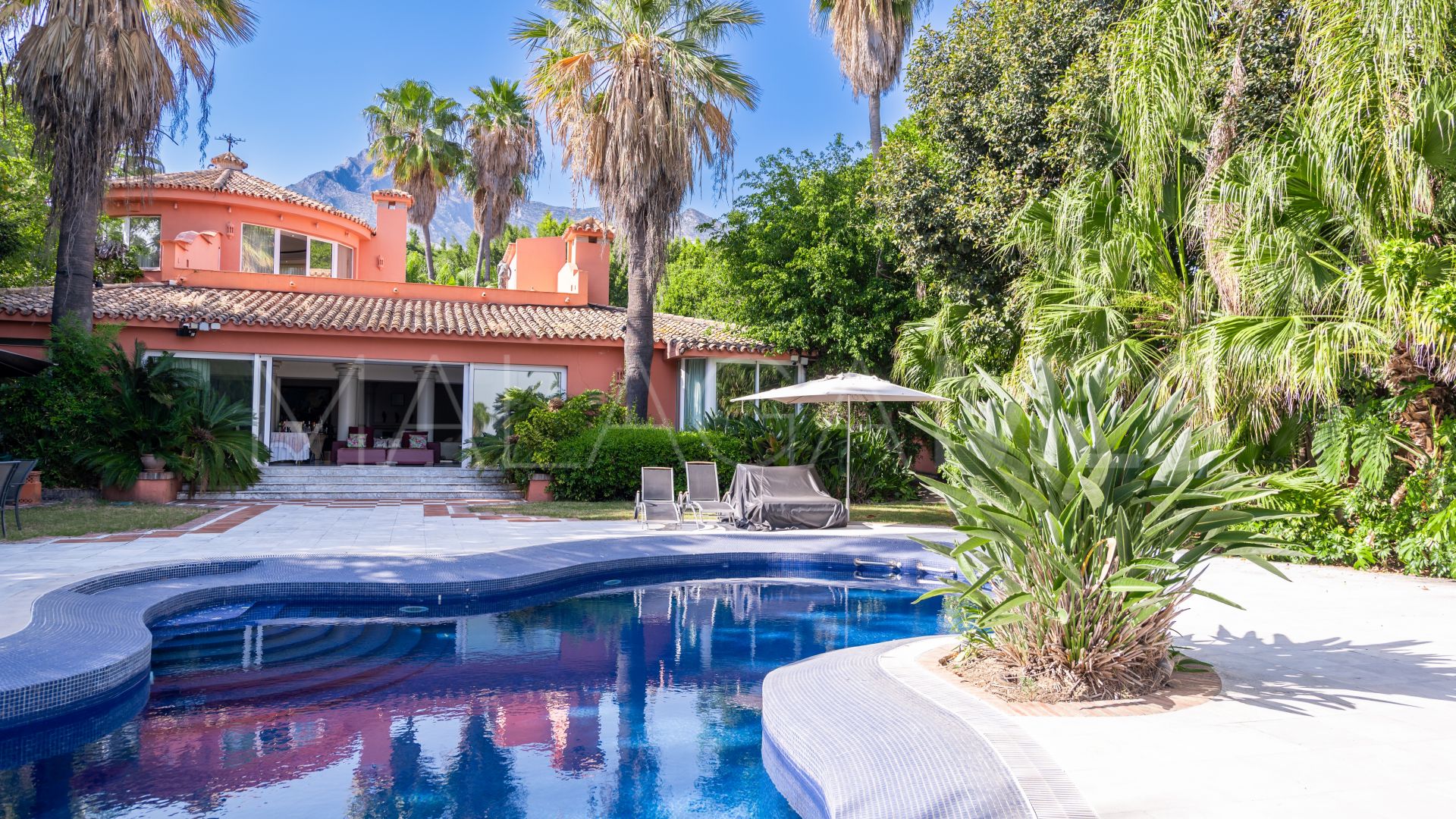 Villa for sale in Rocio de Nagüeles