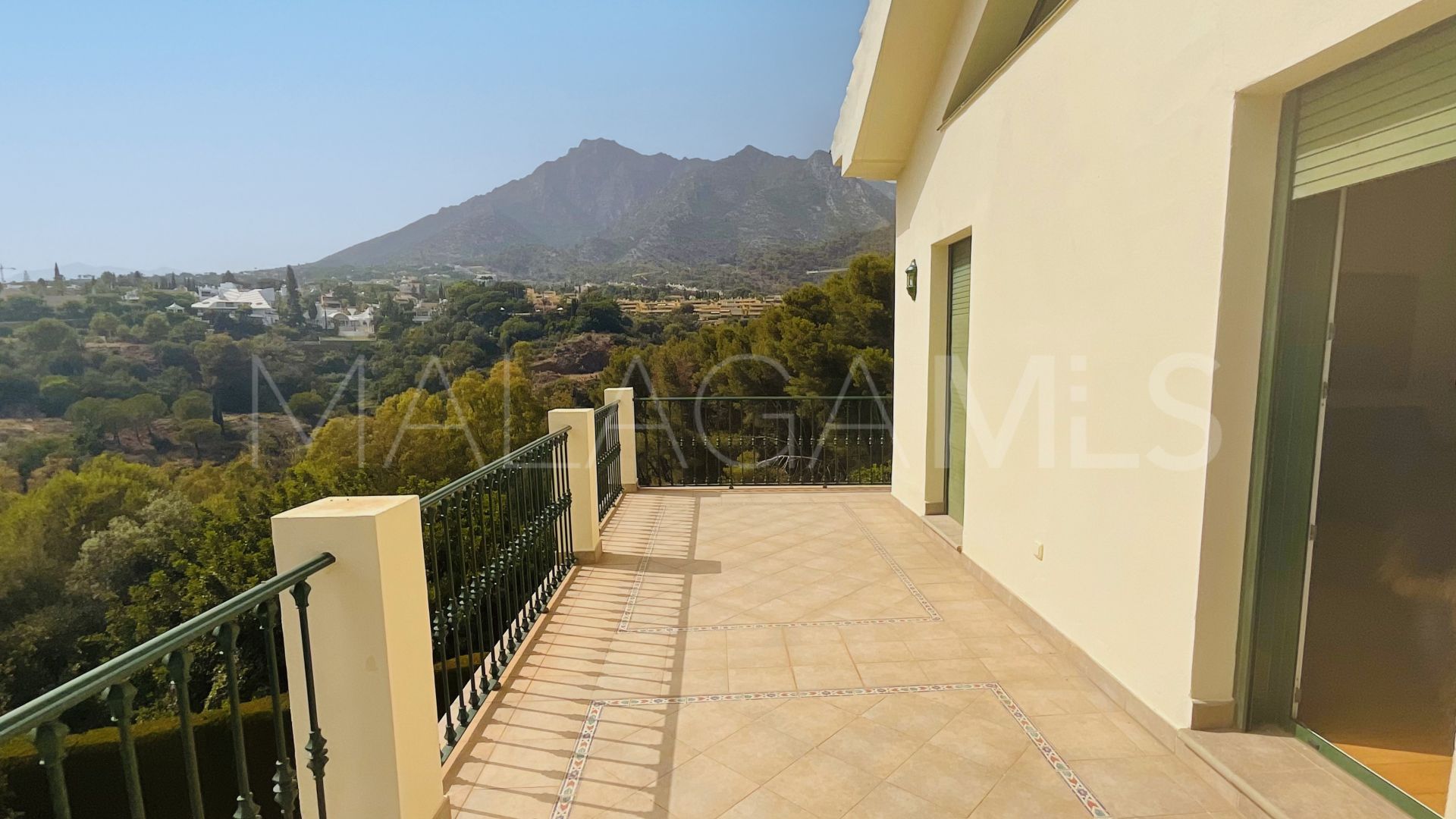 Villa for sale in Valdeolletas