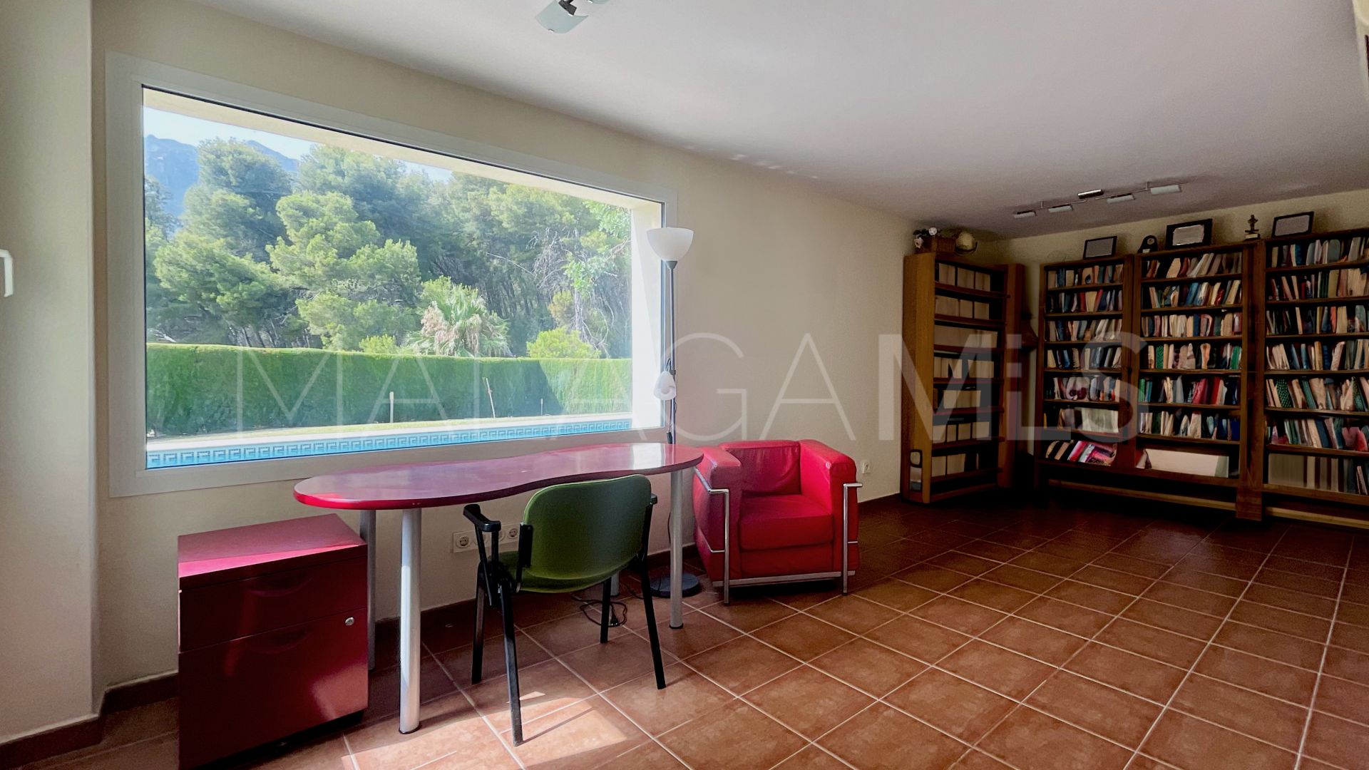 Villa for sale in Valdeolletas