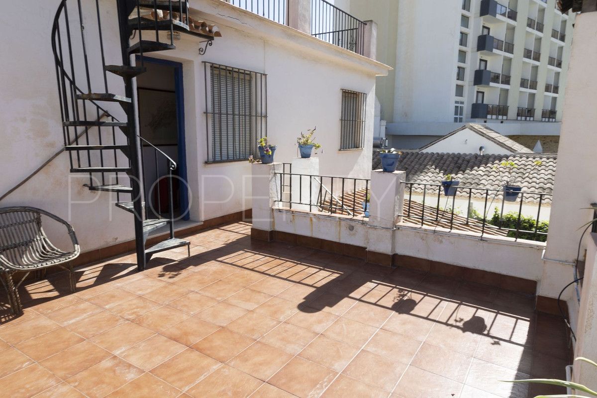 For sale 4 bedrooms villa in Fuengirola Centro