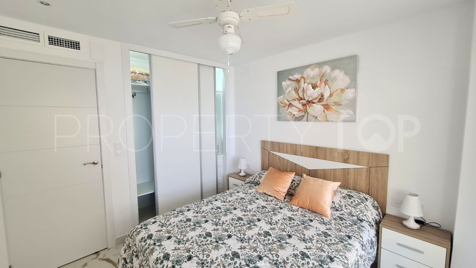 Se vende apartamento en Playa de la Fontanilla con 2 dormitorios