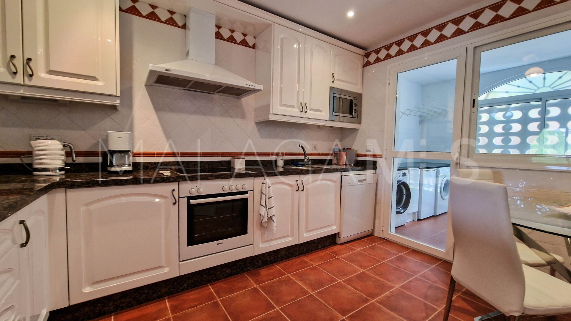 Buy town house in La Duquesa