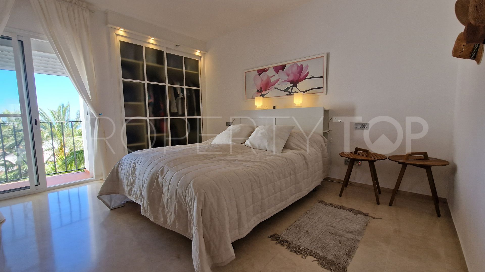 2 bedrooms duplex penthouse in La Duquesa for sale