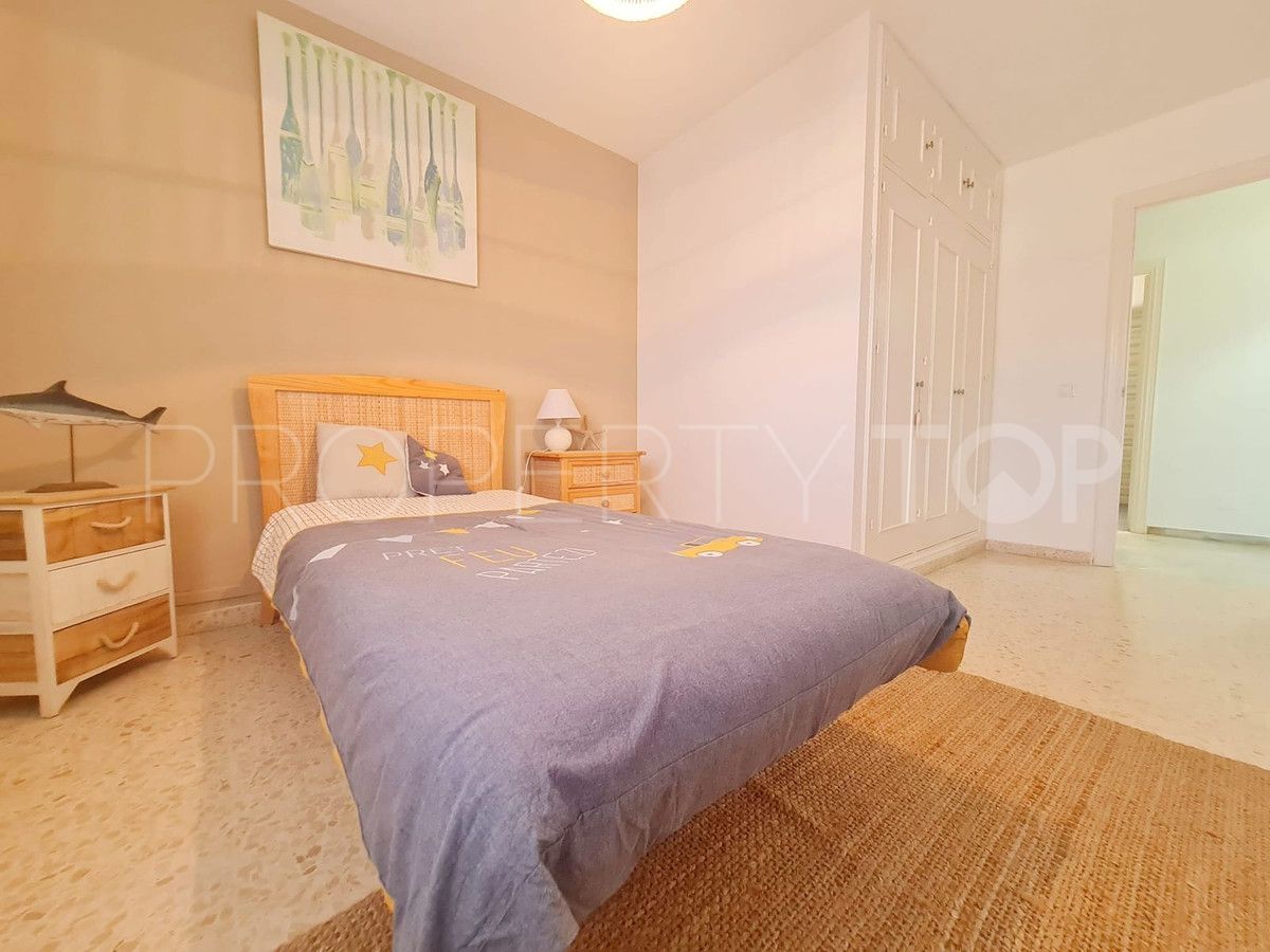 Apartamento con 3 dormitorios en venta en Fuengirola Centro