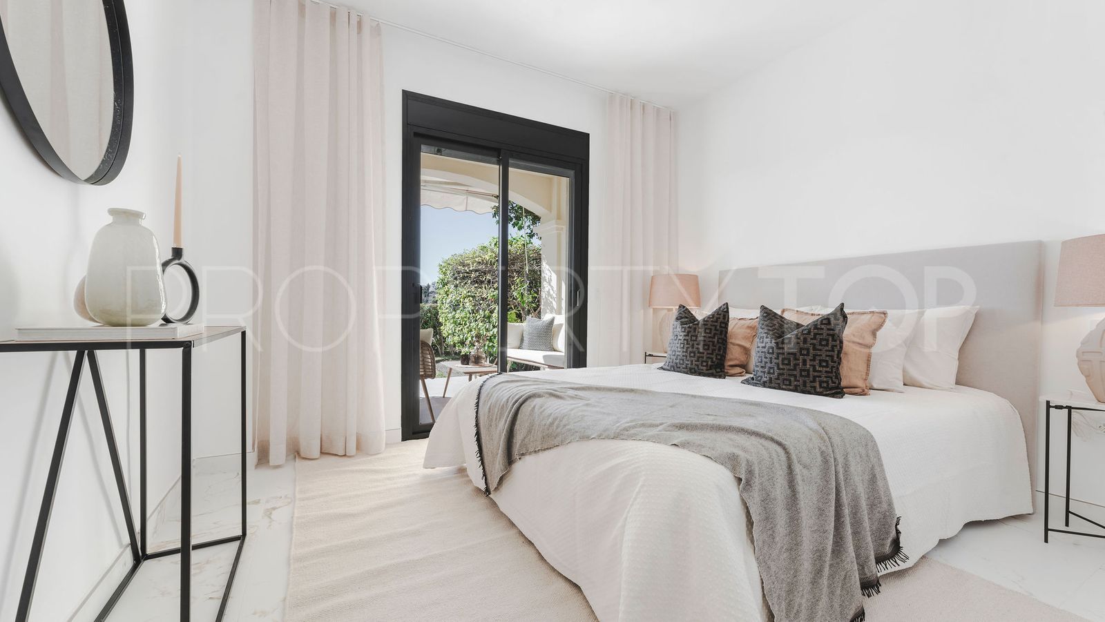 Comprar apartamento planta baja con 3 dormitorios en La Quinta