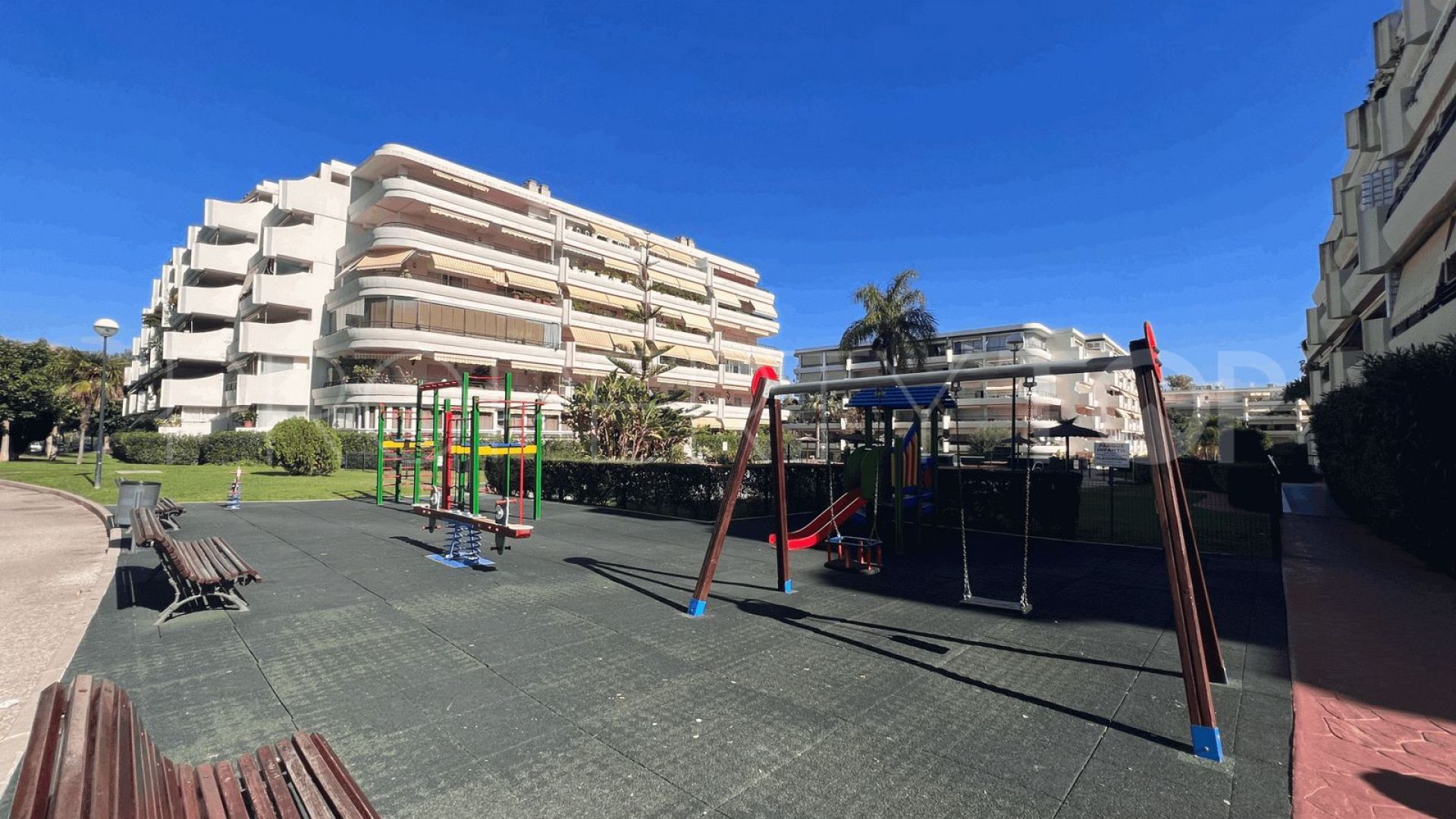 For sale Guadalmina Alta duplex penthouse with 4 bedrooms
