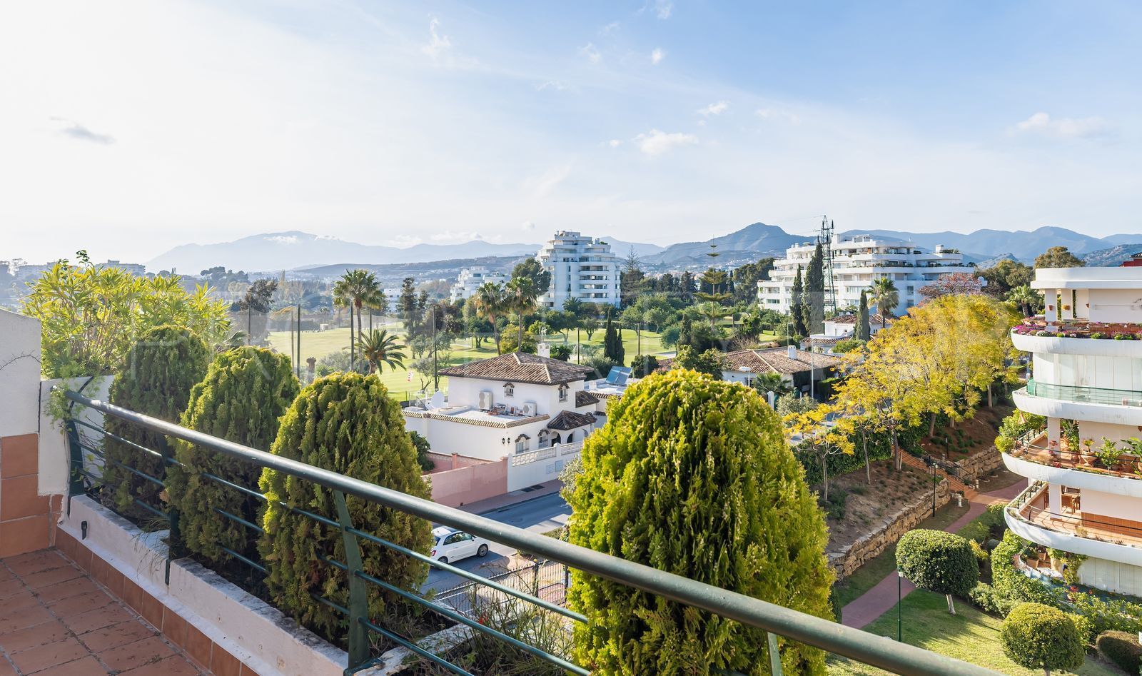 For sale Guadalmina Alta duplex penthouse with 4 bedrooms