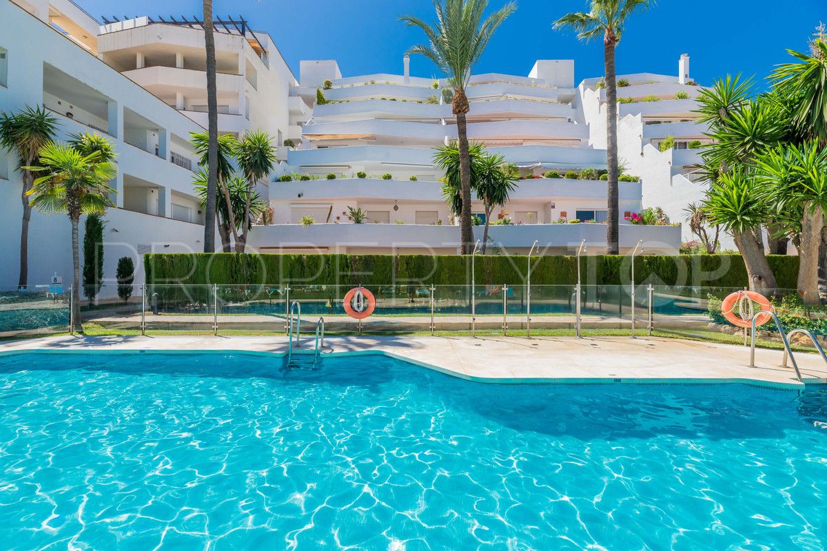 Nueva Andalucia, apartamento en venta de 4 dormitorios