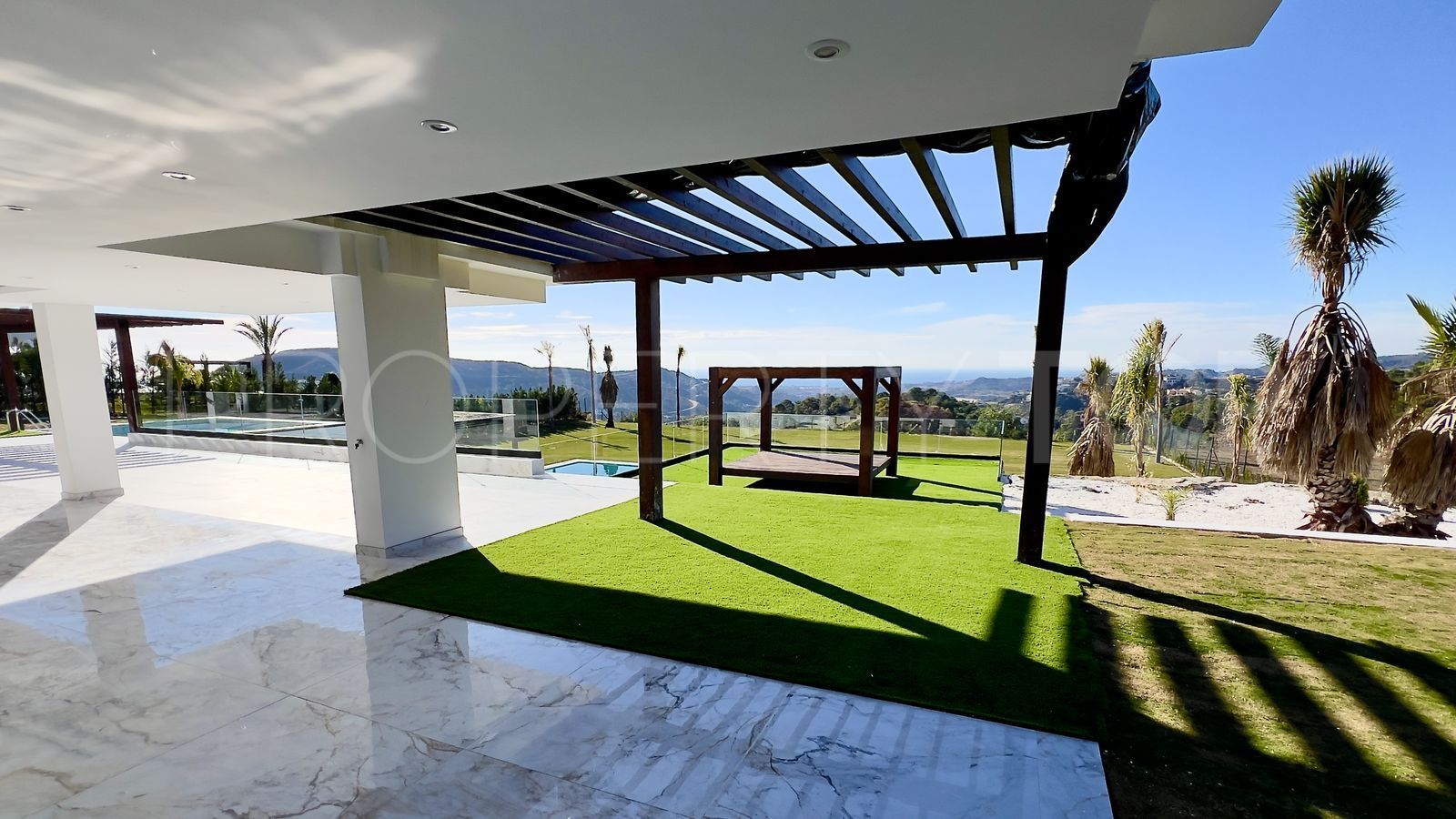For sale villa in Marbella Club Hills with 5 bedrooms
