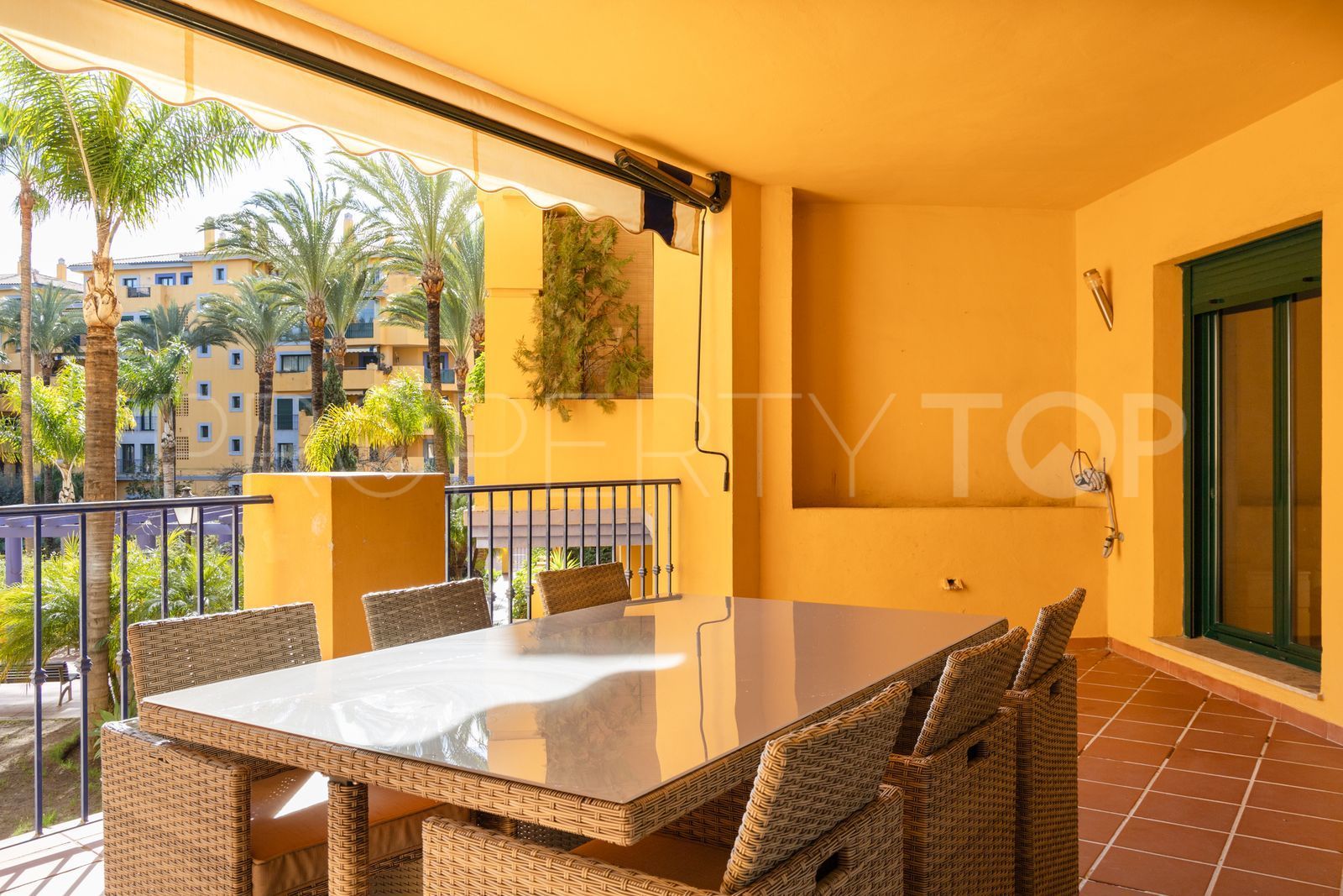 Apartment in San Pedro Playa for sale