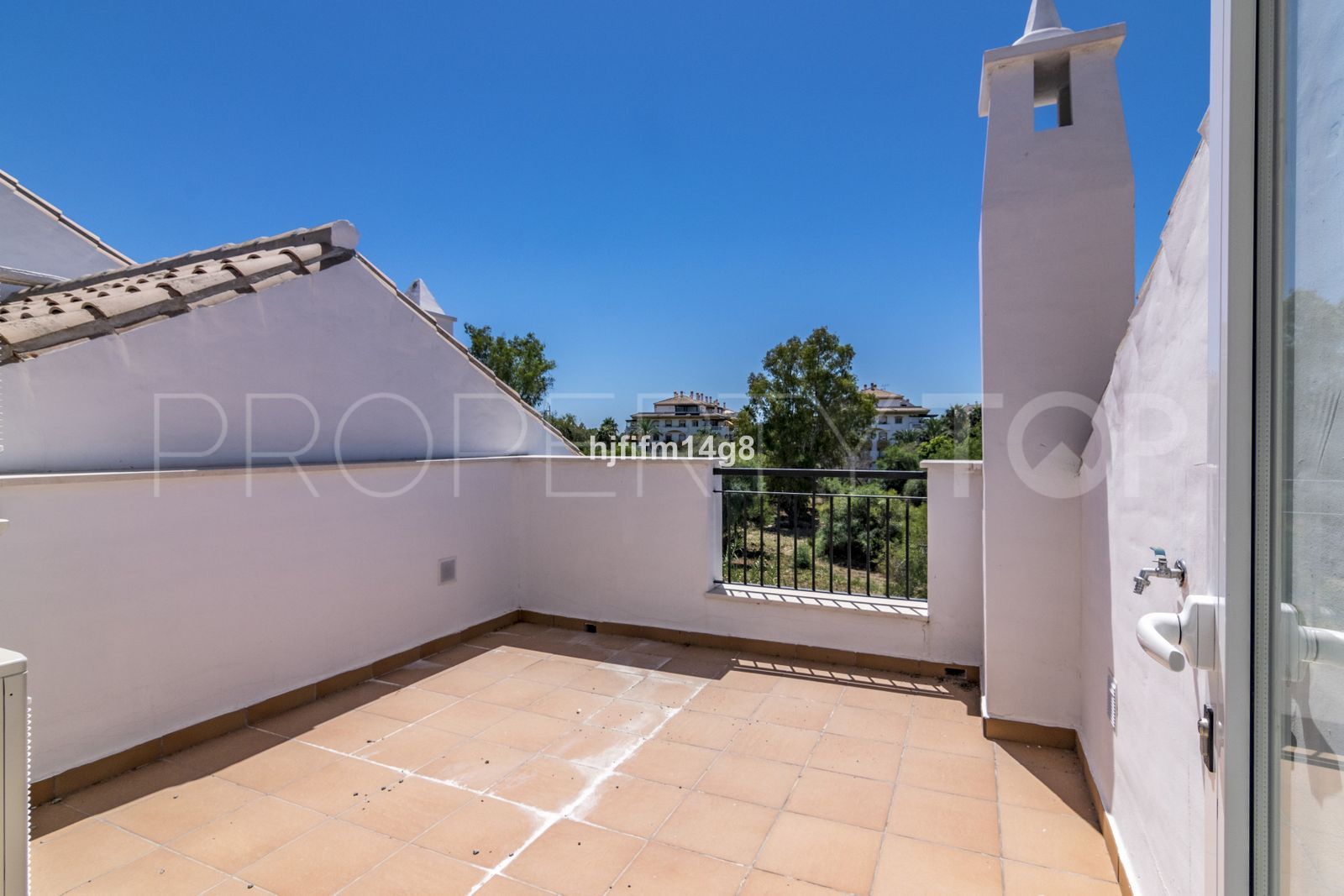 Town house for sale in Los Naranjos de Marbella with 3 bedrooms