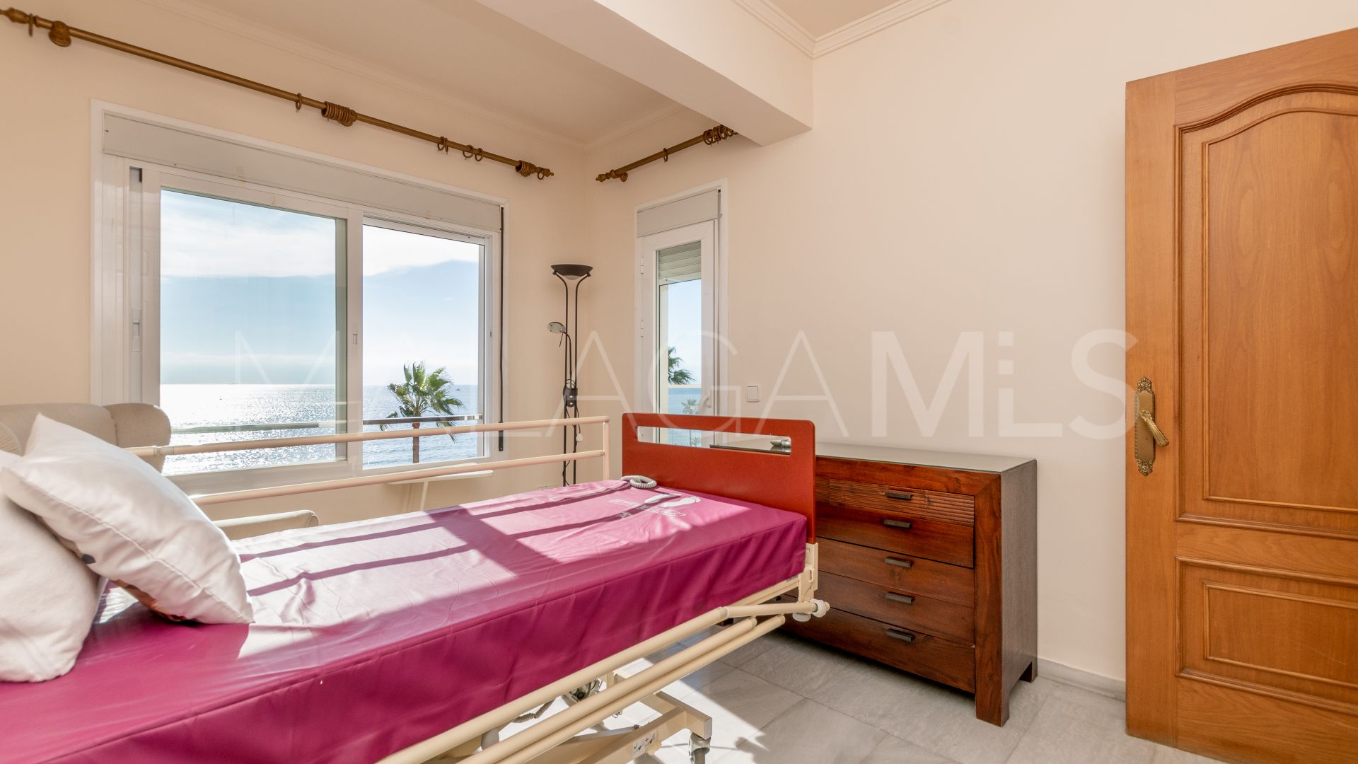 Apartment for sale in Estepona Old Town with 6 bedrooms