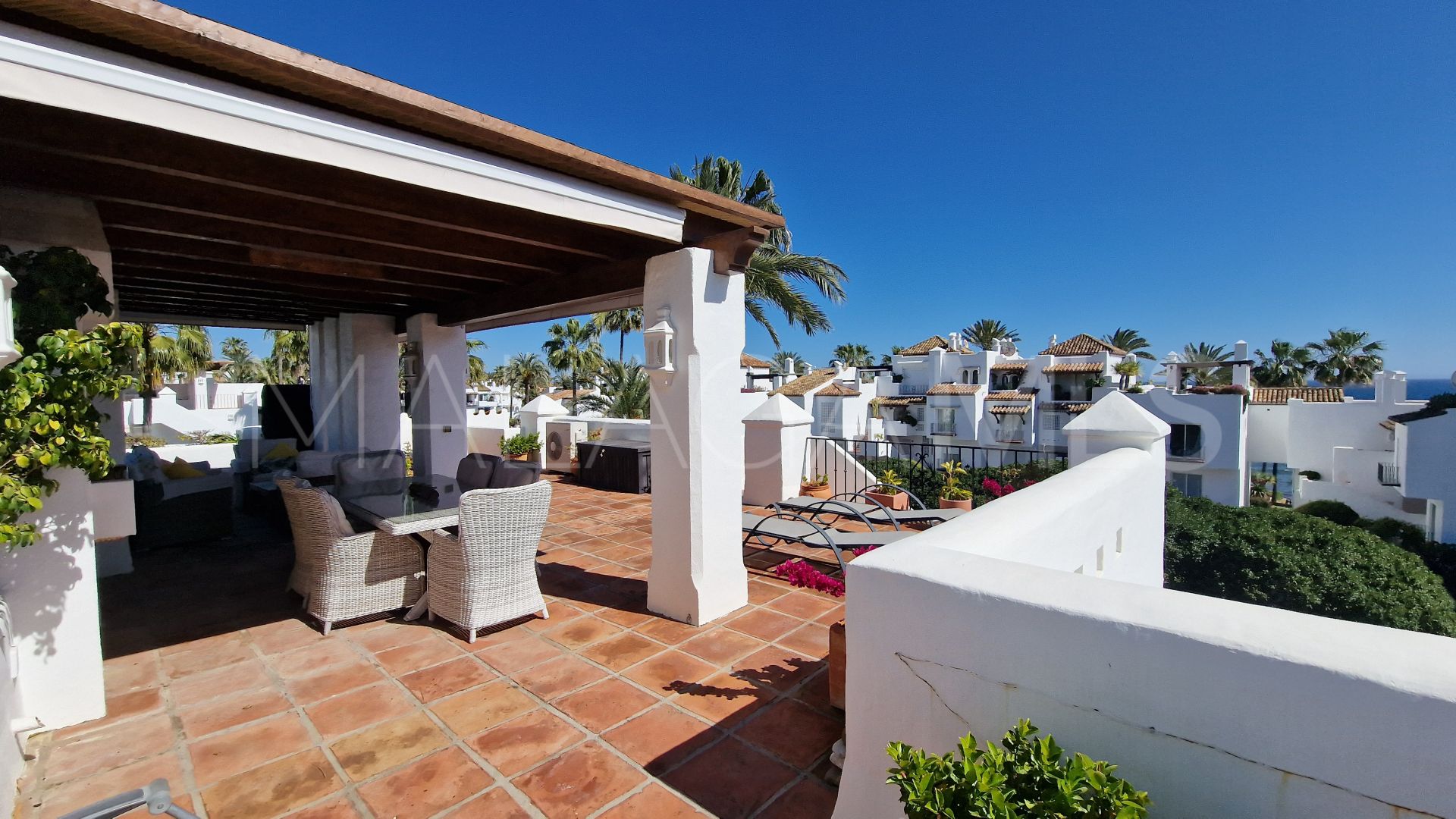 Appartement terrasse for sale in Alcazaba Beach