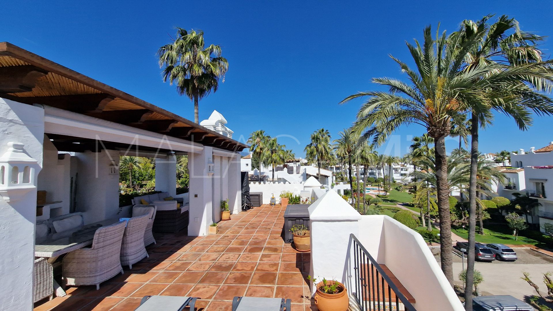 For sale penthouse in Alcazaba Beach